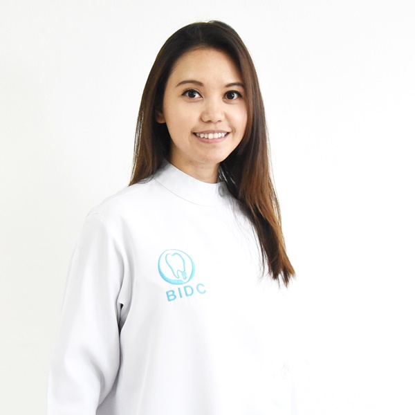 thai dentist ทันตแพทย์หญิง นนทพรรณ เทพพานิช DDS.,