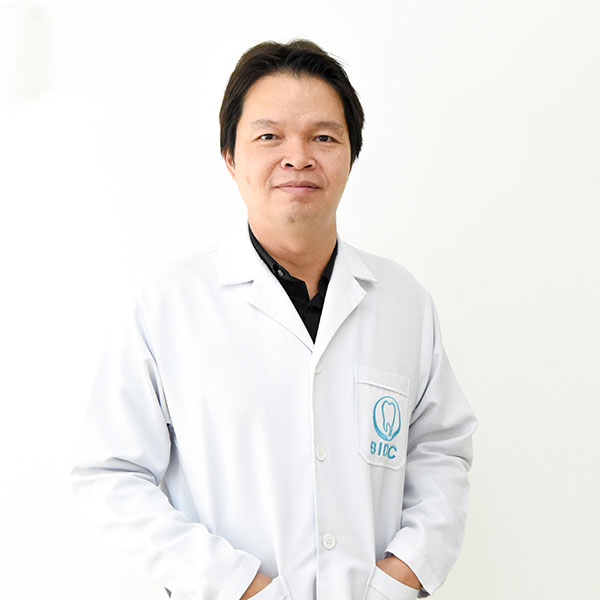 ทันตแพทย์ พิศักดิ์ โฆษิตพันธวงศ์ DDS.,