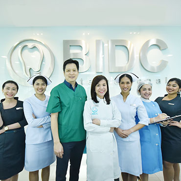 best dentists in thailand
