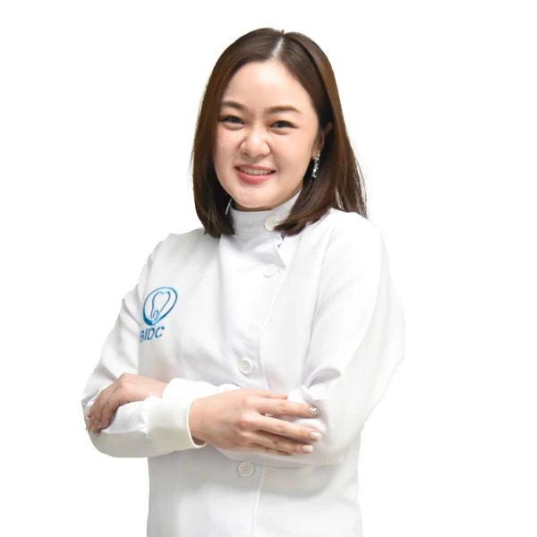 Dr. Pinkamol Thayatsuwan DDS.,